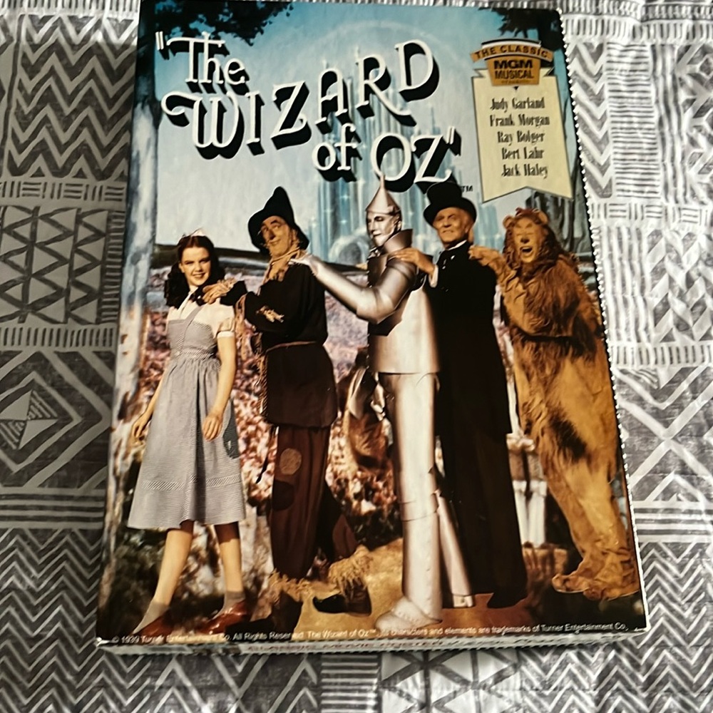 The wizard of oz puzzle classic movie poster size 24x36